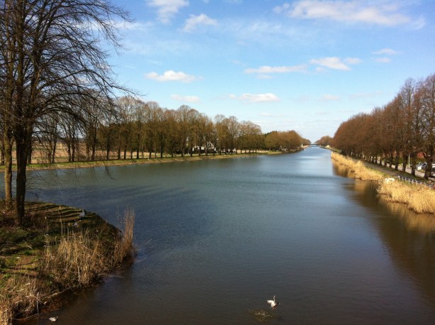 The view over the canal following the Dutch - Belgian border