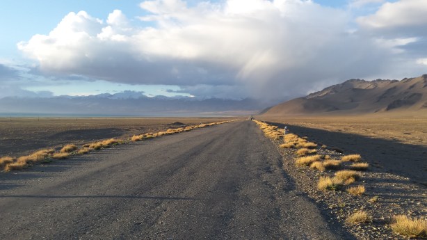 The road to Karakul