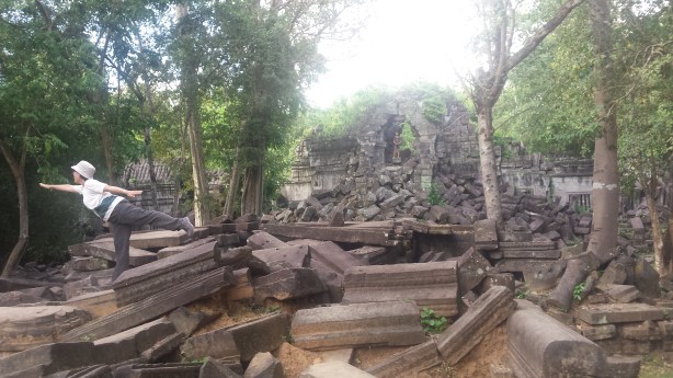A Chinese tourist at Trapeang Noem temple