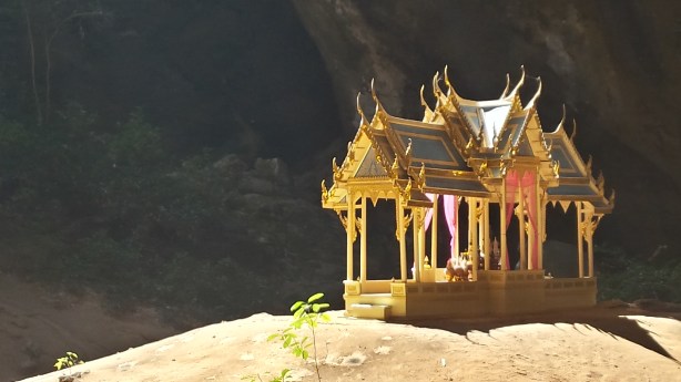 Temple at the Phraya Nathan cave 