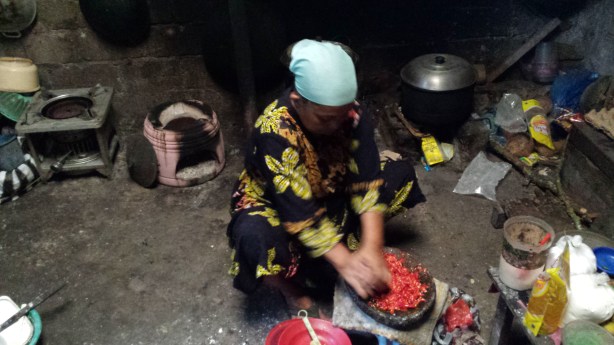 The grinding of chillies