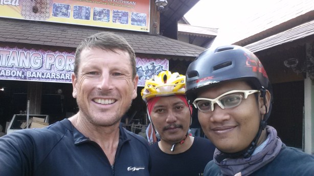 Cycling friends in Solo