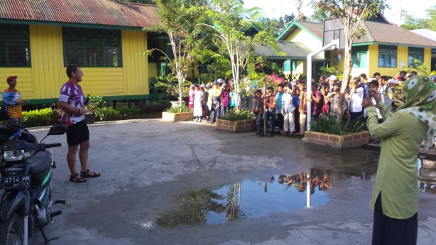 Talking to the school children