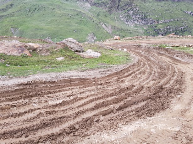 The mud bath to Grampoo