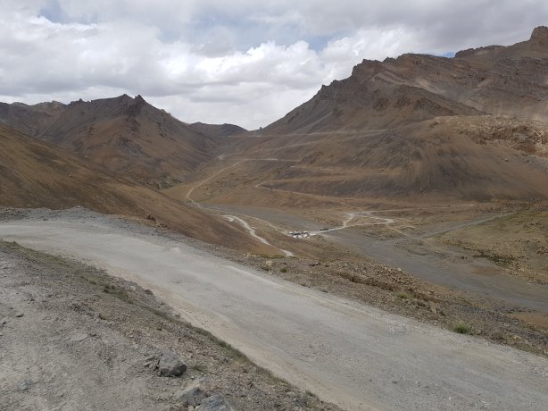 The disappointment of Whiskey Nala with Lachung La in the background