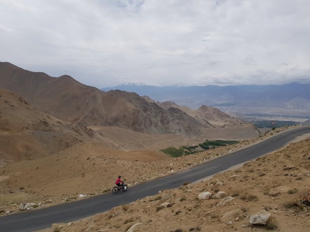 Jessica climbing Khardung La