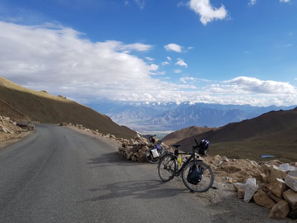 The way down from Khardung La