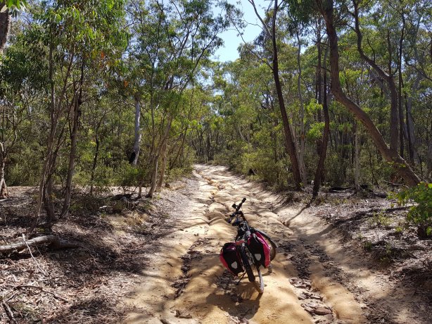 The back road behind the Wolgan Valley cliff faces