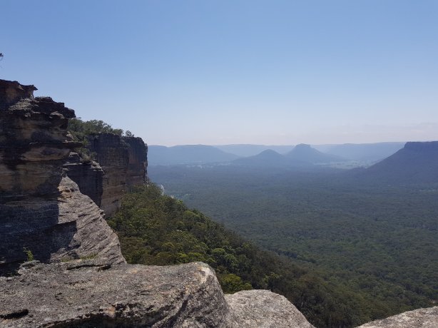 View out over the Wolgan Valley