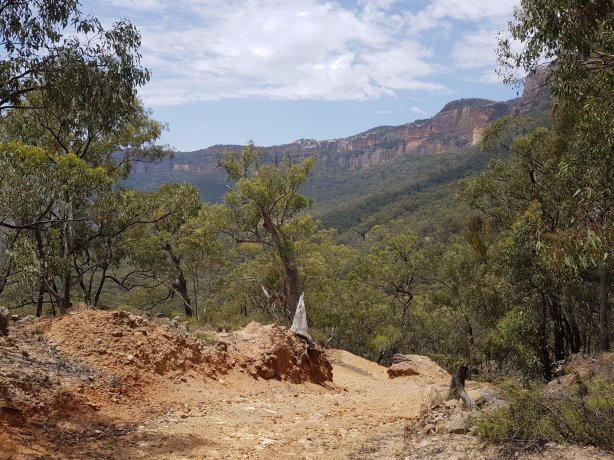 The road down from Baal Bone Gap