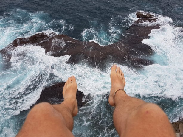 Watching the waves crashing: Kurnell peninsula