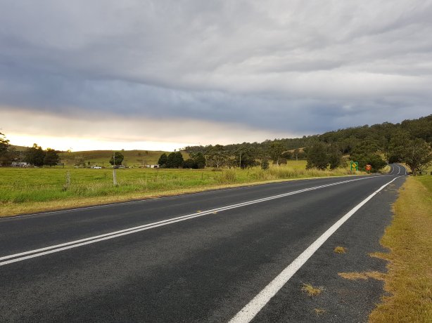 The road to Macquarie Pass