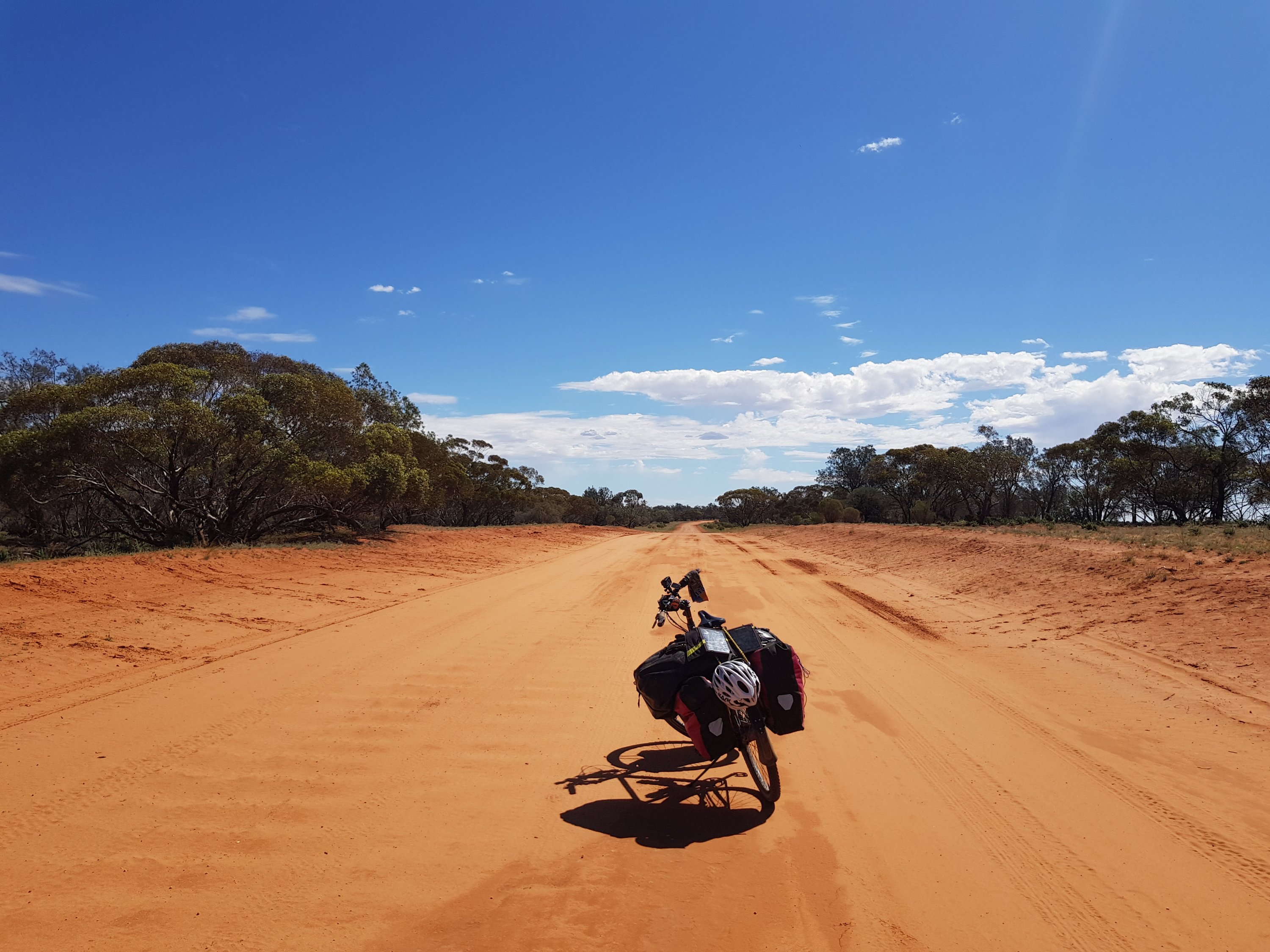 The road to Pooncarie